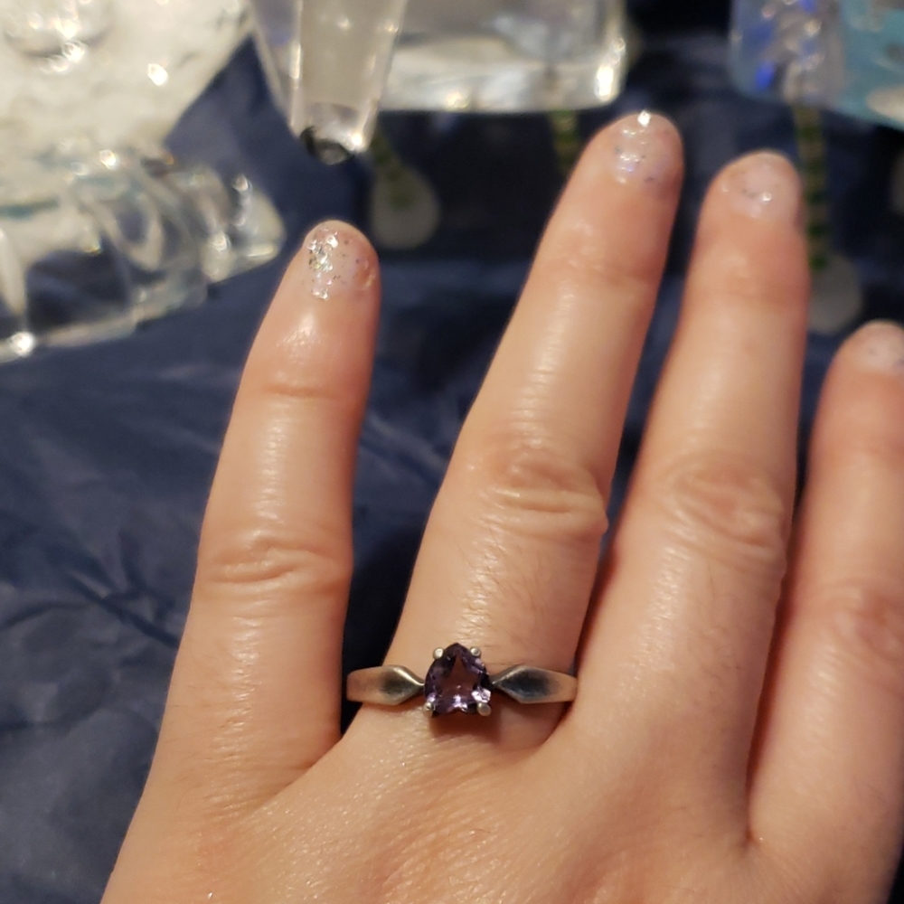 Ring 💍 - Picture 3 of 8